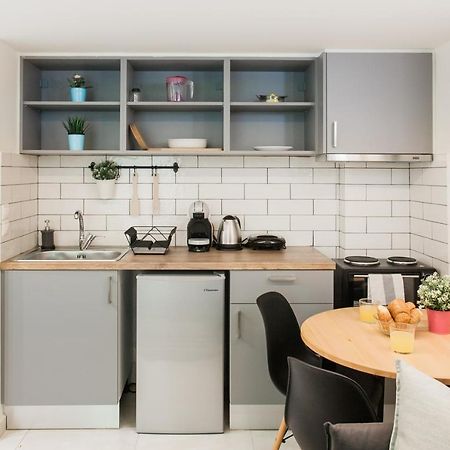אתונה Be Based In This Groovy Loft In The City Center!! מראה חיצוני תמונה